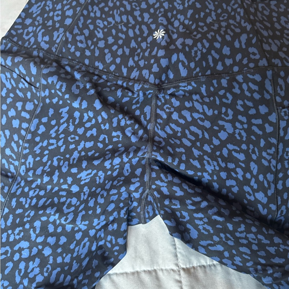 NWOT Athleta 7/8 Salutation Stash Printed Legging/Tight
